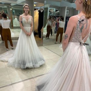 2022 ivory designer wedding dress